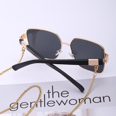 Солнцезащитные очки c цепочкой Beauty черные с золотом фото