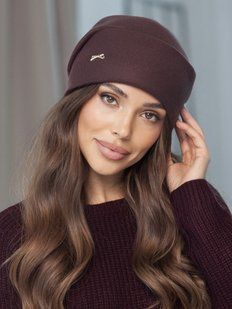 Шапка теплая Charlotte из кашемира с двойным отворотом коричневая (шоколад) фото