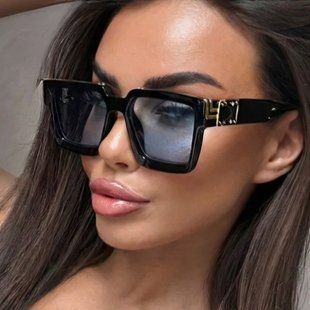 Солнцезащитные очки унисекс квадратные Big Millionaires голубые с черным фото