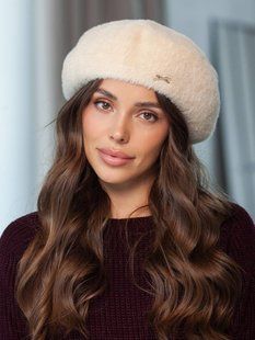 Женский берет Alpaca из экомеха бежевый фото