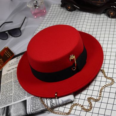 Шляпа женская Канотье Calabria с металлическим декором и цепочкой красная фото