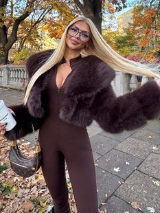 Женская шуба Cropped укороченная с отложным воротником свободного кроя коричневая (шоколад) 42-48 фото