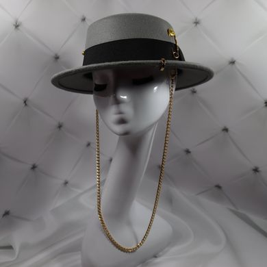 Шляпа женская Канотье Calabria с металлическим декором и цепочкой серая фото