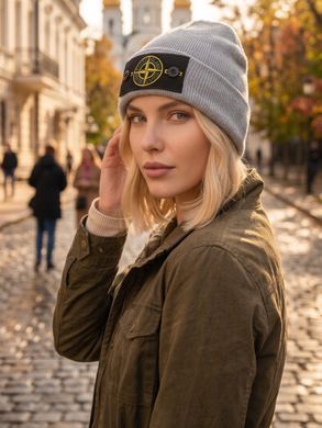 Шапка унисекс Stone Island Compass Logo Patch с отворотом серая фото