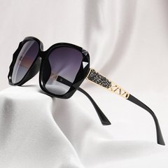 Солнцезащитные очки с камнями Faceted черные фото