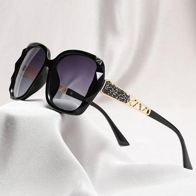 Сонцезахисні окуляри з камінням Faceted чорний фото